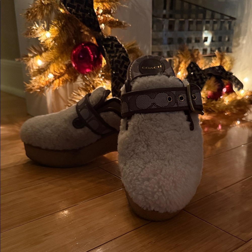 Coach Kids' Shearling Slippers - Cream and Brown
